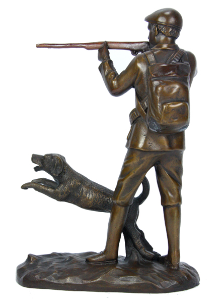 статуэтка охотника с собакой из бронзы